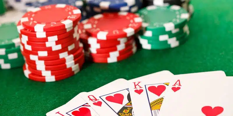 Các kiểu chơi bài Poker bạn nên tham khảo 